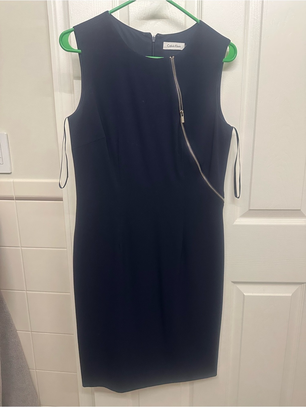 Calvin Klein Navy Blue Sleeveless Midi Sheath Dress with Diagonal Zip